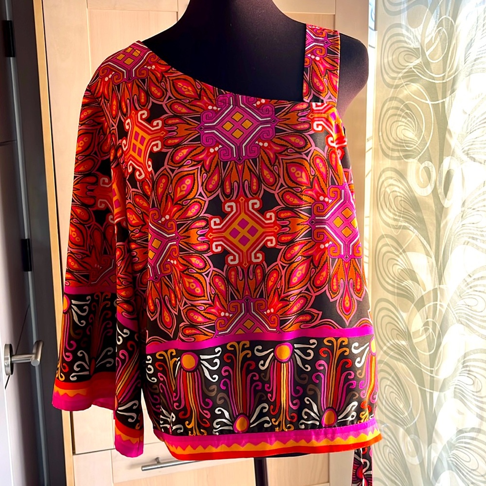 Chico’s asymmetrical blouse - size 2 in Chico’s